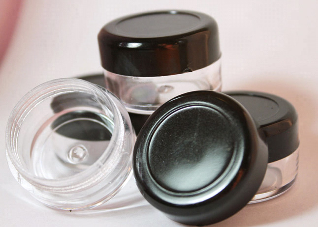 APRO Recycling buys cosmetic containers